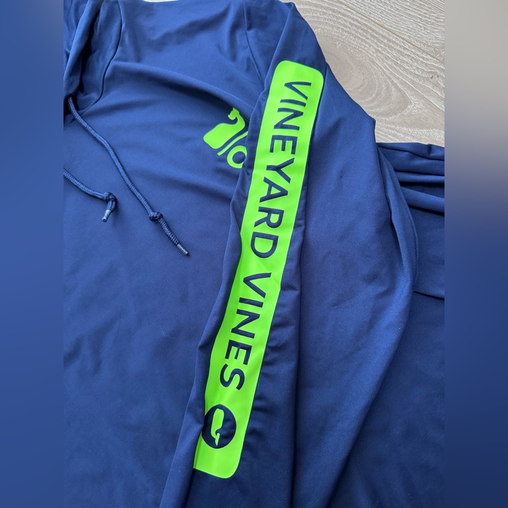 Vineyard Vines Lightweight Performance Hoodie - image 2